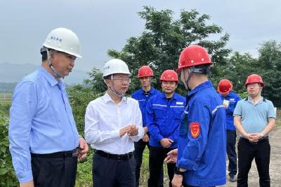 陈华调研“四个重大”事项及领衔“四上”企业招引培训推进情况