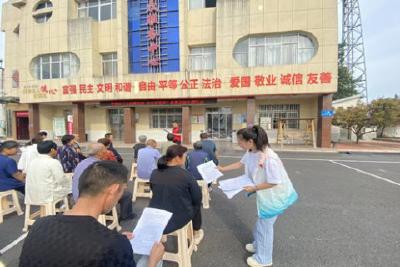 当阳市聚爱社会工作服务中心开展“厉行节约 反对浪费”节约粮食进社区活动