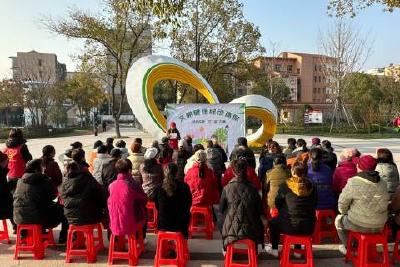 当阳市生态环境分局开展“绿色捡跑  见‘圾’行事”活动