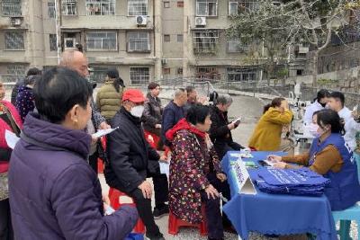 玉阳街道开展“关爱眼睛，保护心灵的窗户”科普宣讲活动