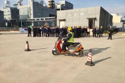 坝陵派出所：“三无一不”宣传进企业