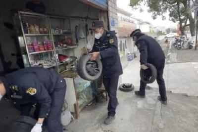 开展乱堆乱放集中整治 营造安全整洁城市环境