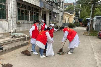 河溶镇卫生院开展迎新春、环境卫生整治志愿服务活动