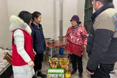 当阳市庙前镇妇联开展春节走访慰问