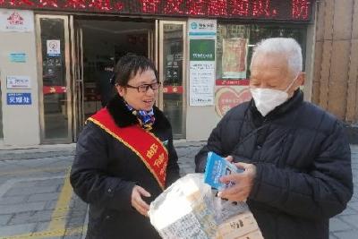 邮储银行当阳市子龙路支行开展金融消保在身边宣传活动