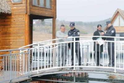 庙前镇反诈宣传进景区