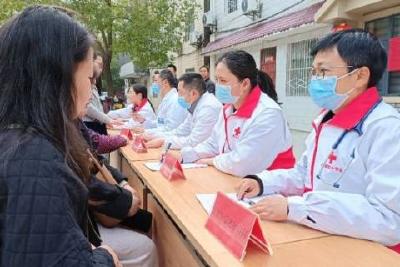 当阳：付家岗社区开展义诊活动