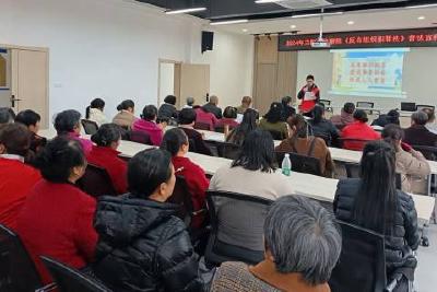 【文明单位创建】市检察院组织青年志愿者开展普法进社区活动