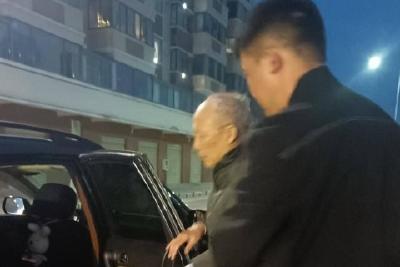 一张模糊照片背后的“信义”故事