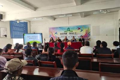 “懂”孩子， 从“陪伴”开始——当阳市关工委家庭教育讲师团走进慈小