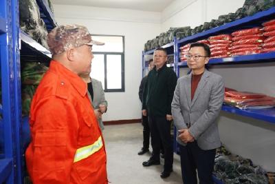 陈华检查节日期间安全生产工作