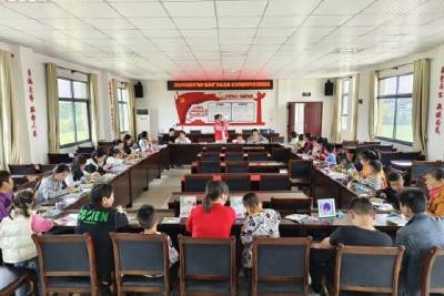 半月镇：五彩缤纷童年乐 亲子互动伴成长