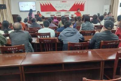 市委党校开展垃圾分类宣传活动