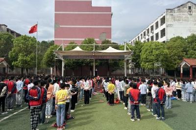 当阳市公安局开展法治宣传进校园活动