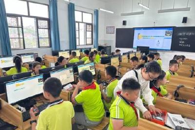 课后服务助“双减” 多彩科普润童心