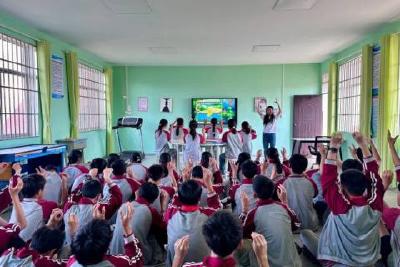 当阳市实验初级中学玉泉校区开展“守护心灵 向阳而生”主题心理健康课