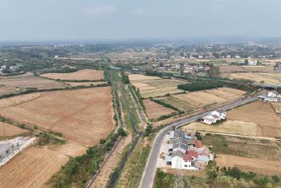 玛瑙河流域开展河道清淤疏浚工作 让河流畅快“呼吸”