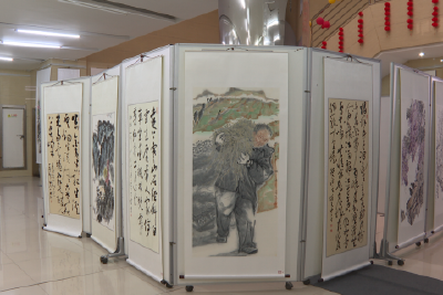 笔墨横姿迎新春 共绘发展新图景