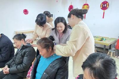 志愿服务进小区 健康公益暖人心