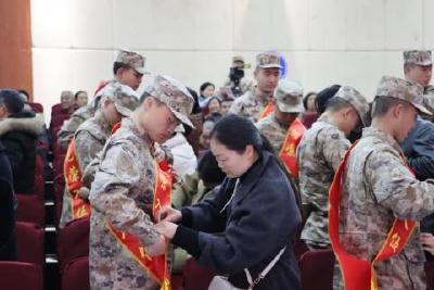 着戎装 踏征程 欢送新兵赴军营