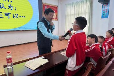 “科普校校行”走进当阳市实验小学