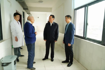 办人民满意的教育医疗 李兴兵调研教育卫健工作