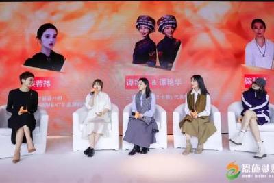 恩施“花铺盖”被迪奥公司相中，现场签订采购合同！