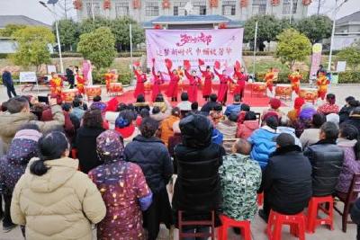 追梦新时代 巾帼绽芳华