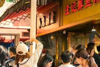 来武汉看什么？烟火与科技交织，人文共山水辉映