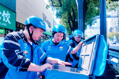 黄石“95后”干部送外卖