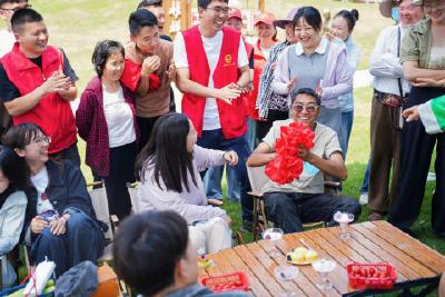 宜荆荆职工四季游 青年联谊与田园采摘共促乡村振兴