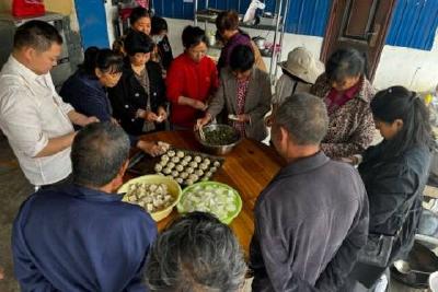庙前镇烟集村举办郭场鸡厨师技能培训 助力村民就业创业