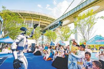 荆楚焕新 迎客天下丨光谷空轨单日客流量连破2万人次