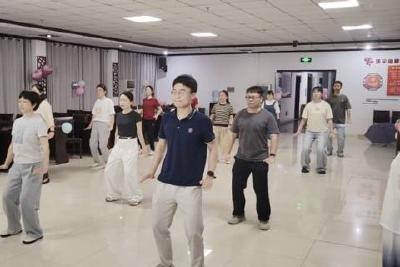 “青年夜校”健身气功·八段锦第四期培训班在当阳市中医医院圆满落幕