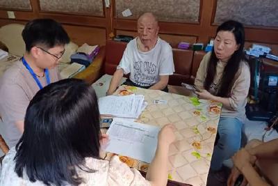 适老化改造“送上门” 老人居家养老更安心