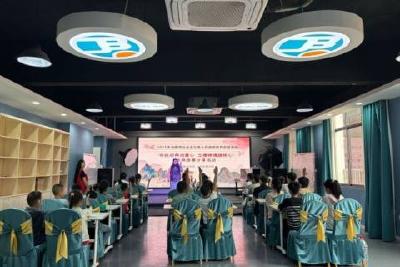 传经颂典润童心，立德铸魂践核心