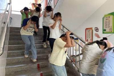 北门小学教联体河溶小学开展防震减灾应急演练