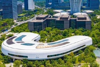 专访湖北省科技厅党组书记、厅长冯艳飞：全链发力 湖北持续强化科创引领