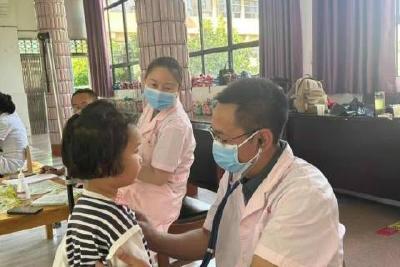当阳市妇幼保健院入园开展幼儿健康体检活动
