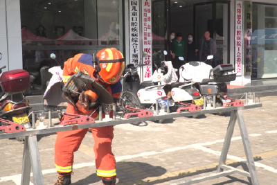 人人讲安全 个个会应急 我市防灾减灾日活动掀起全民安全技能提升热潮