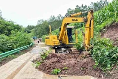 淯溪镇春新村积极开展汛期抢险自救工作