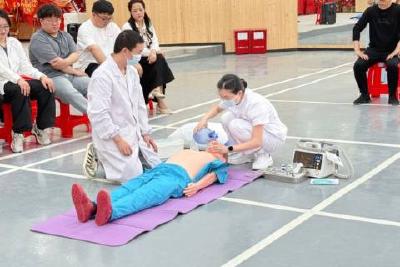 青春飞扬 医路前行