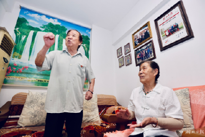 八旬入党吴传发 百首慢板颂党恩