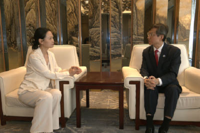 东湖对话 | 中日韩合作秘书处秘书长李熙燮：三国应携手共同应对挑战