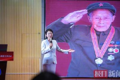 黄旭华女儿深情讲述父亲“为国深潜”！这场大思政课上，三大精神熠熠闪光