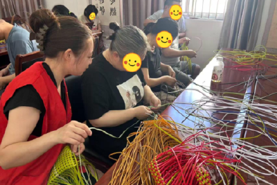 社区康复新举措：手工编织技能培训助力残疾人融入社会
