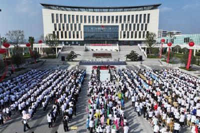 当阳一中举行运动会 青春风采演绎中国故事