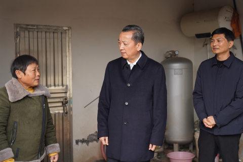 李兴兵到坝陵街道调研