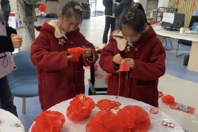 【网络中国节·春节】坝陵街道锦屏山社区开展“迎新春·扮家园”主题活动