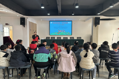 法治课堂进社区 护航未成年人健康成长